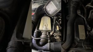 Замена воздушного фильтра на Mercedes-Benz GLK220