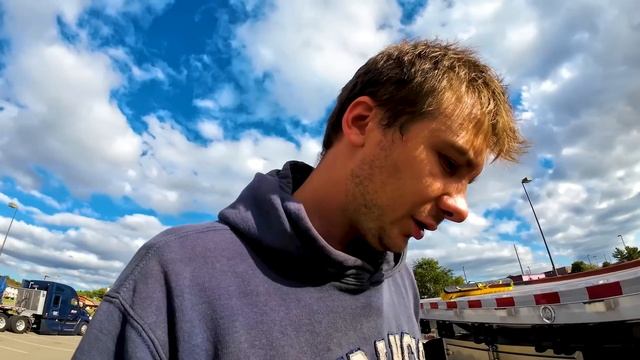 Первый рейс Flatbed + Volvo VNL860. Мы ждали его всем каналом) смотреть онлайн