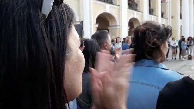 Питер 2019-08-22 Гостиный двор 2 Зимушка-зима смотреть онлайн