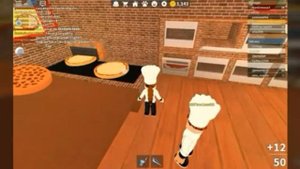 как заработать много деньги в роблокс на карте Work at pizza? | играю в пиццерию в ROBLOX /1 часть\