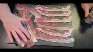 Рулетики из фарша с грибной начинкой в беконе под соусом барбекю#мясныерулетыфарш