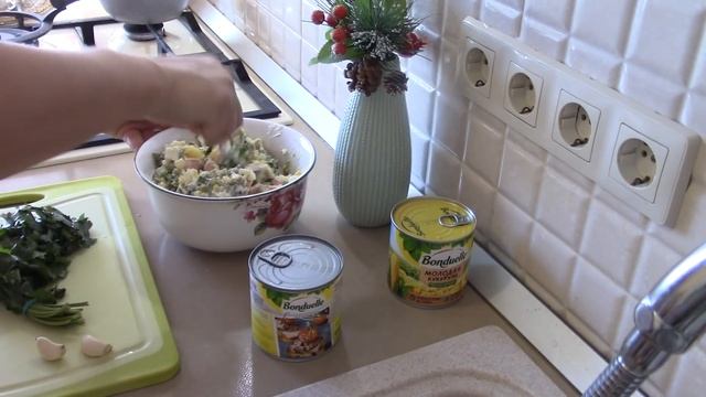 ПРАЗДНИЧНЫЙ БЮДЖЕТНЫЙ СТОЛ НА НОВЫЙ ГОД ЗА 2000 ТЫСЯЧИ смотреть онлайн