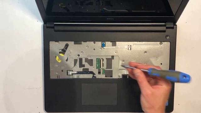 Как разобрать Dell P47F (3551 3552 3881)
