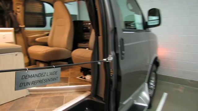 2012 Chevrolet Safari Condo LDXTE 3500 Savana at 2012 Salon du VR Vehicules Recreatifs de Montreal смотреть онлайн