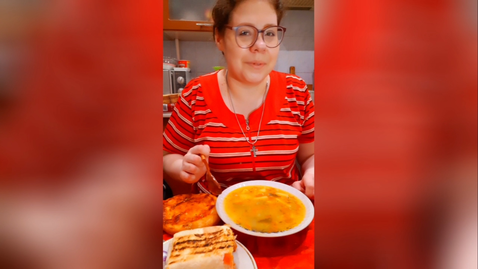 Мукбанг с мужем Солянка, Шаурма/Наконец то мы дома