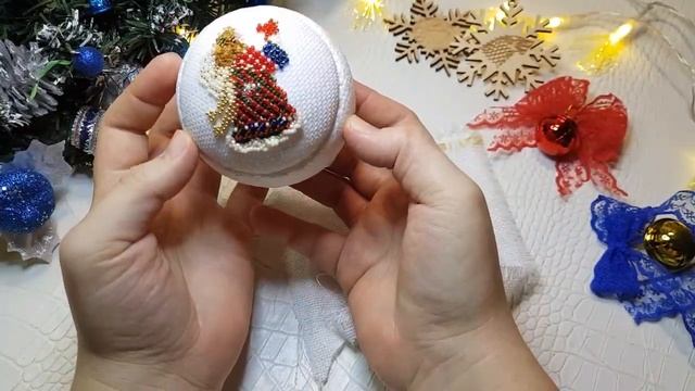 DIY / Пенопластовый шарик + вышивка = новогодняя игрушка