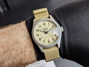 Seiko 5 Sports Field SRPJ83K1