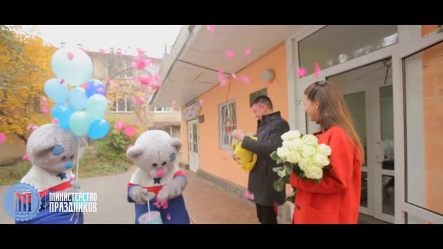 Встреча - сюрприз выписка из роддома жены и малыша Одесса смотреть онлайн