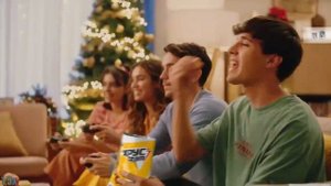 Lays — «Новый год вкуснее с любимыми!» в 8х быстрее | PRO Рекламу