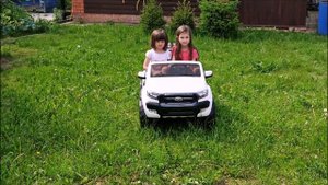 Даша Принцесса - начинающий видеоблогер. Обзор и распаковка игрушек!