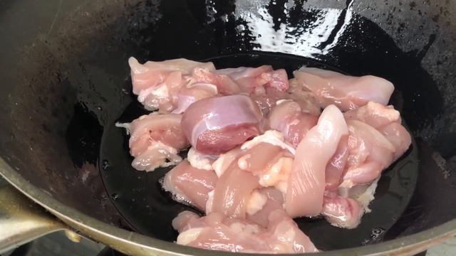 Азиатская лапша с курицей и овощами. Вок в домашних условиях - отличный ужин за 20 минут. смотреть онлайн