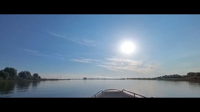 Астраханская рыбалка. Поехали в отпуск семьёй, наслаждаться отдыхом после работы в Деловых линиях. смотреть онлайн