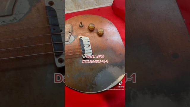 Sold. 1955 Danelectro U1