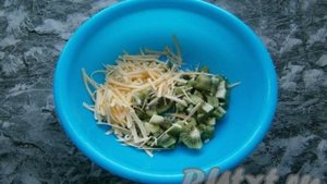 Салат с киви с сыром
