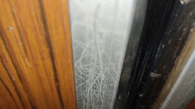 Застрял в лифте просто зайдя в него смотреть онлайн