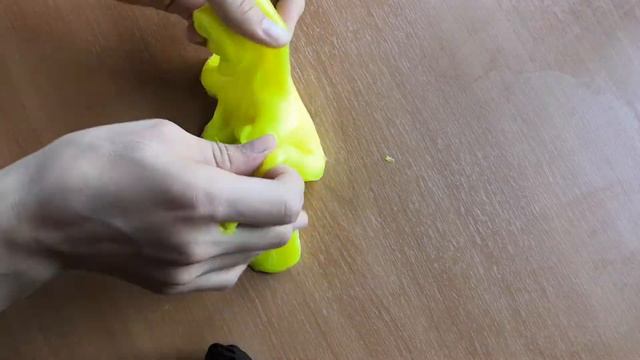 Делаю слайм свечащего в темнате. Советую посмотреть. Пожалуйста подпишитесь 🙏🙏 смотреть онлайн