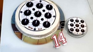 Торт в виде часов Рубика на день рождения