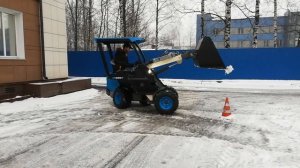 Видео НОВИНКИ! Мини погрузчик разработанный в РФ Митракс мп 635 !