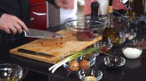 Как приготовить Тартар из говядины дома? / Рецепт закуски из говядины