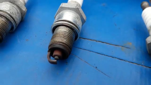 Daewoo Matiz (Дэу матиз) 1.0 Замена свечей зажигания! смотреть онлайн