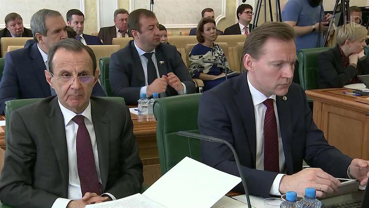 На слушаниях в Совете Федерации говорили о предотв...ранного вмешательства во внутренние дела России