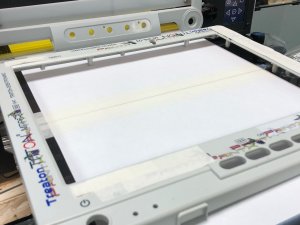 Печать на УФ принтере на пластике АБС (ABS) с перепадом высоты