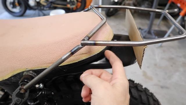 Motorcycle DIY Luggage Rack From Scrap | Scrambler Build смотреть онлайн