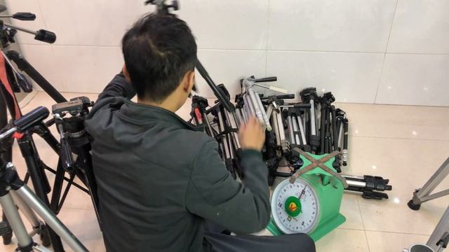 Báo giá chân máy quay, máy ảnh , kẹp điện thoại , giá súng .vvv смотреть онлайн