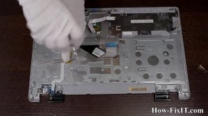 How to replace keyboard on Acer Aspire E5-511, E5-521, E5-571, E5-572 laptop