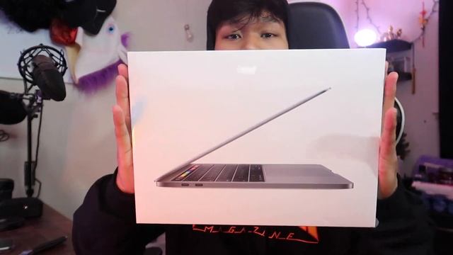 Macbook Pro 13 inch Unboxing (2019)!! смотреть онлайн