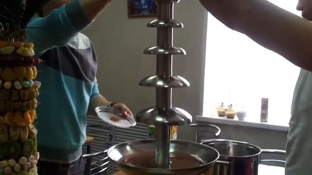 Шоколадный фонтан. Детский домашний шоколадный фонтан смотреть онлайн