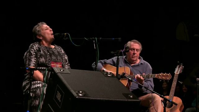 Sara Grey and Ed Trickett perform at the 2019 Big Muddy Folk Festival смотреть онлайн
