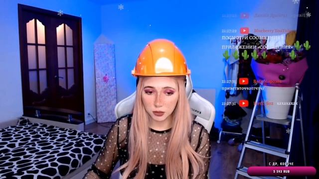 ЭЛИЗЗИ СПАЛИЛА НОМЕР!СМЕШНЫЕ ПОЗДРАВЛЕНИЯ И ДОНАТЫ|Нарезка со стрима @elizzi1