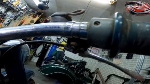 Очень старый мотоцикл в отличном сохране. Иж Планета 1964 года в родной краске.