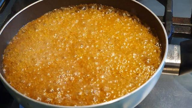 Bubbles making million shortbread. easy recipe. goldheadmovies cookingwithkids