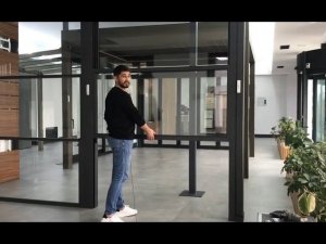 Теплое гильотинное остекление. Открывание наверх