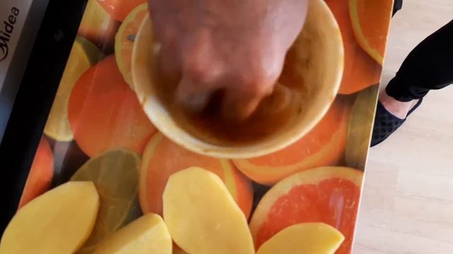 тольятти чудесно вкусная запеченная свиная прослойка с картошкой.