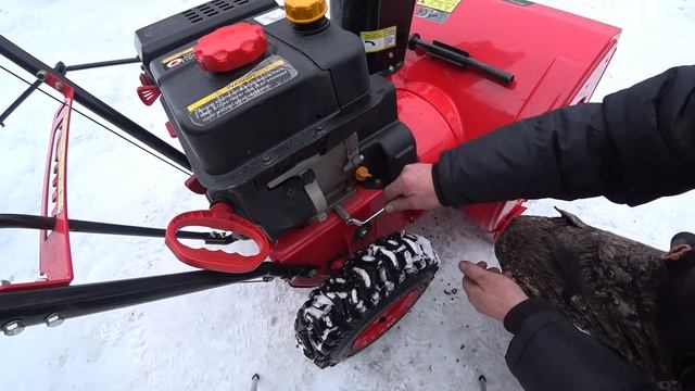 ЗАМЕНА МАСЛА В КАРТЕРЕ ДВИГАТЕЛЯ НА БЕНЗИНОВОМ СНЕГОУБОРЩИКЕ, МОТОБЛОКЕ. смотреть онлайн