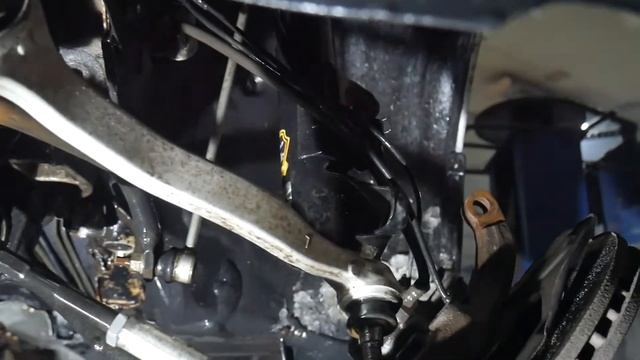 Mersedes W203 Обзор,замена переднего,нижнего рычага смотреть онлайн