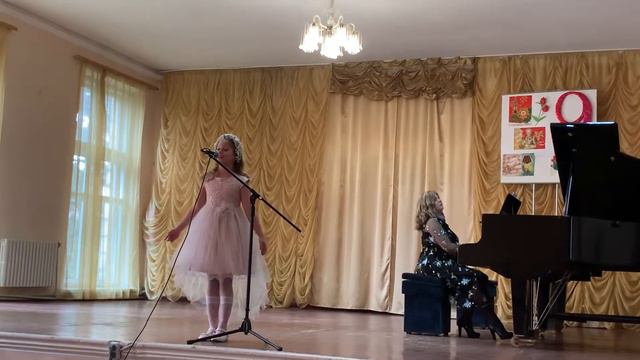 Самая милая . Исполняет Ева -8 лет смотреть онлайн