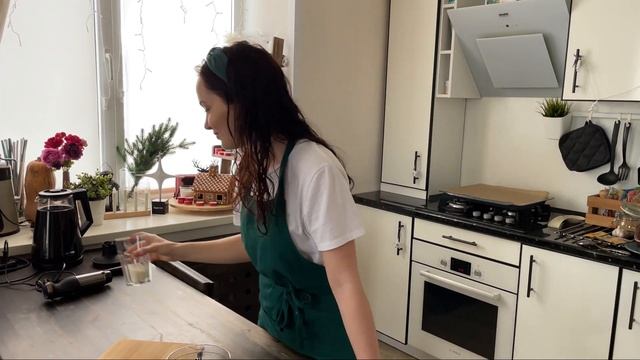 Первые дачные заготовки: делаем изумрудный МЯТНЫЙ САХАР смотреть онлайн