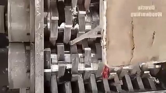 Уничтожение, измельчение разных предметов дробилок Шредер.