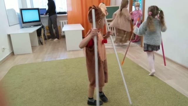 Спектакль Ёжик и медвежонок смотреть онлайн