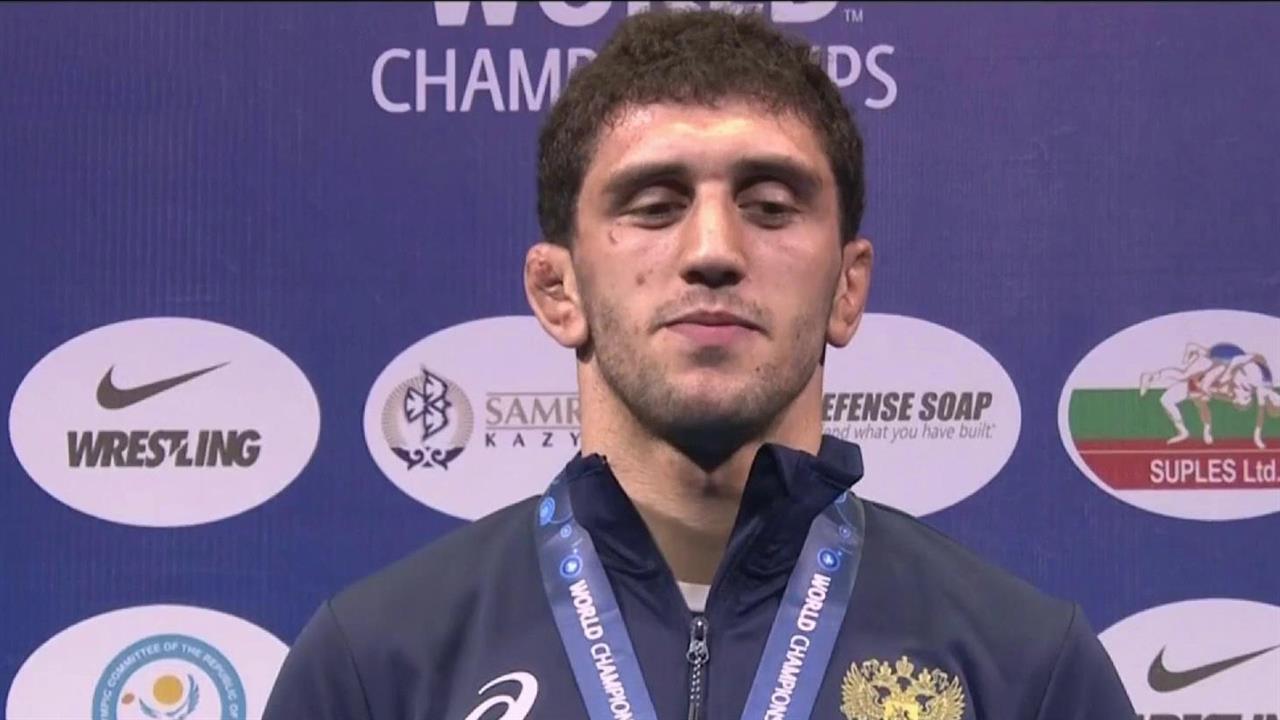 Сборная России по борьбе закрепила лидерство в медальном зачете на Чемпионате мира в Казахстане