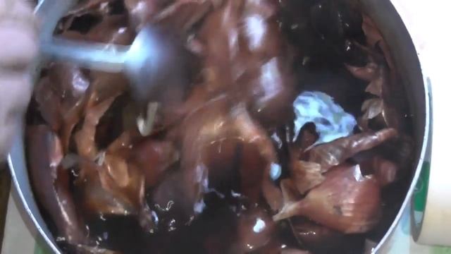 Почему на Пасху красят яйца? смотреть онлайн