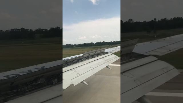 Авиакомпания utair не смог посадить самолёт в Сочи .Посадка в Краснодаре смотреть онлайн