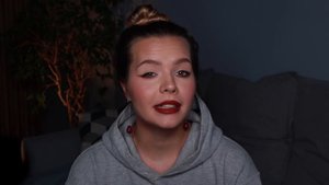 АННА ДЕЛВИ / СОРОКИНА: Из Домодедово в Нью-Йорк, притворившись дочерью миллионера