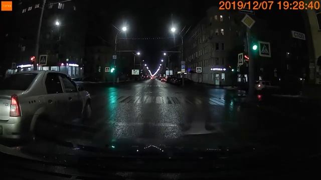 Дорожная обстановка Саратов. смотреть онлайн