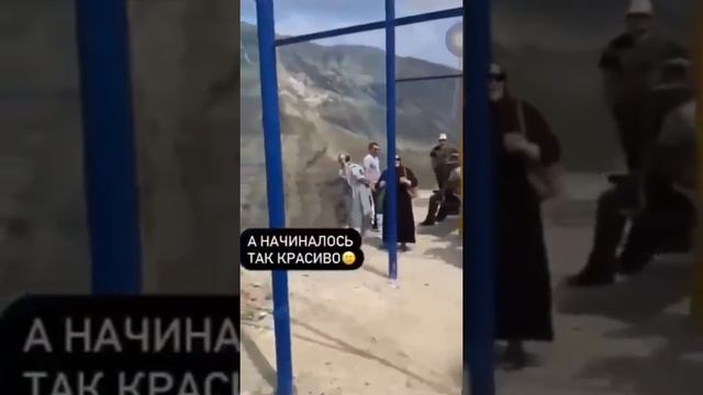 В Дагестане две девушки, катаясь на качелях, сорвались вниз Сулакского каньона. +1 фобия