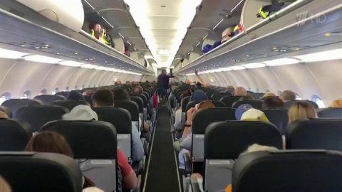 Власти согласовывают гуманитарные рейсы для вывоза российских туристов